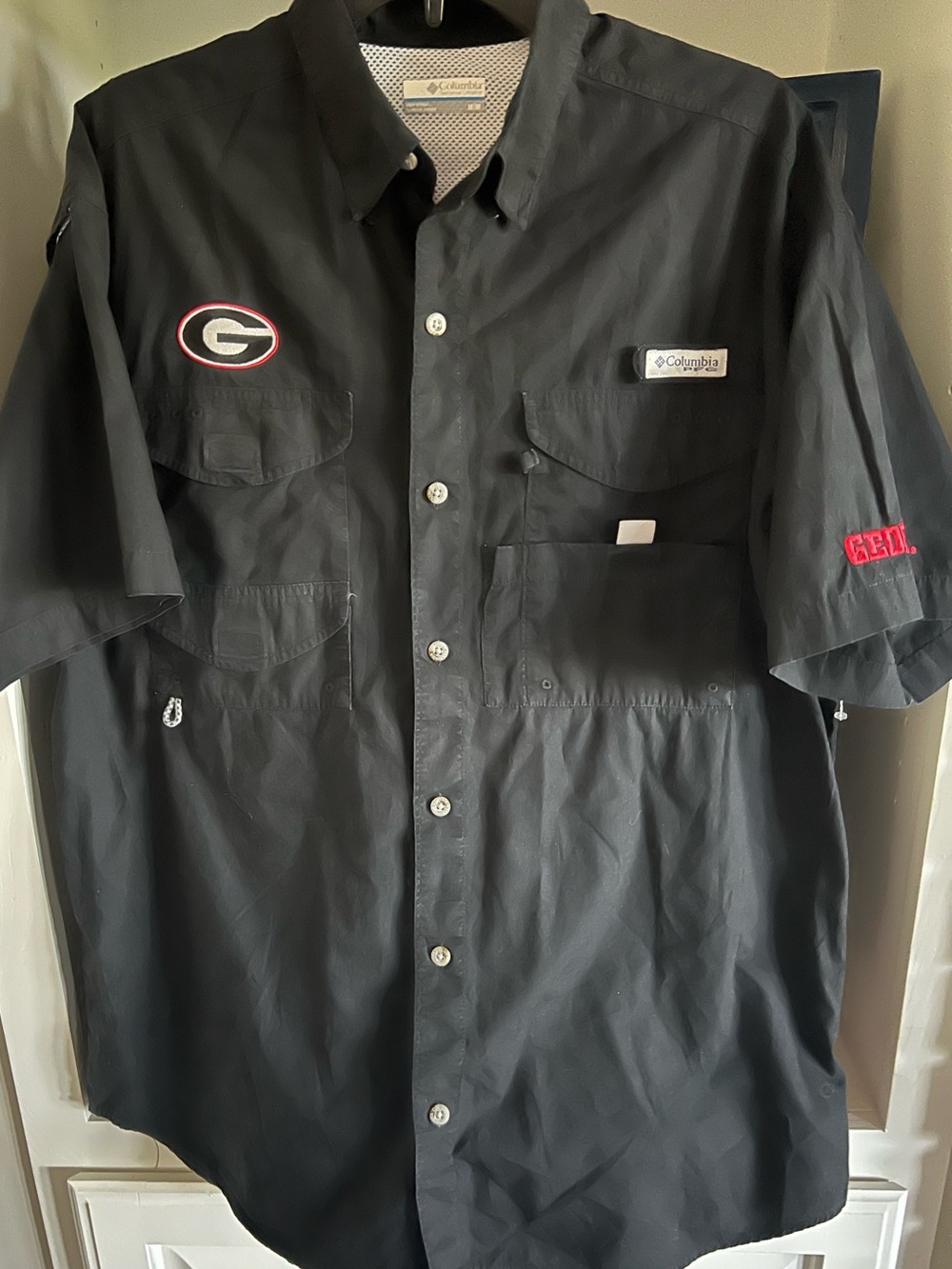 Georgia UGA Columbia PFG Black Short-Sleeve Shirt with Logo Mens M